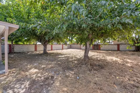 Exterior - 8753 E Ostler St, Selma, CA 93662 photo 5 of 8