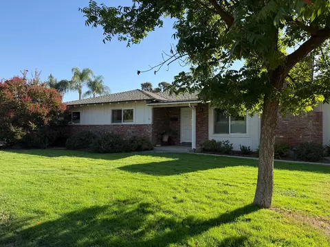 Exterior - 213 Hilton St, Madera, CA 93637 photo 2 of 9