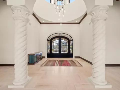 Entry Way - Undisclosed, Fresno, CA 93730 photo 3 of 6