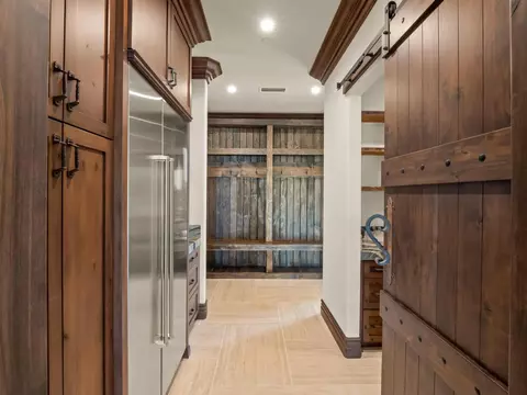 Entry Way - Undisclosed, Fresno, CA 93730 photo 4 of 6