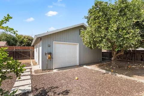 Exterior - 511 N St, Sanger, CA 93657 photo 8 of 12