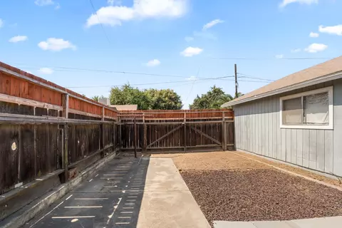 Exterior - 511 N St, Sanger, CA 93657 photo 9 of 12