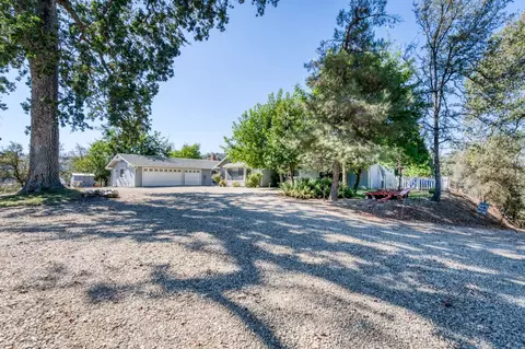 Exterior - 46250 Brookside Rd, Miramonte, CA 93641 photo 3 of 24