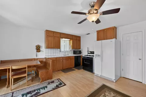 Kitchen - 46250 Brookside Rd, Miramonte, CA 93641 photo 6 of 7