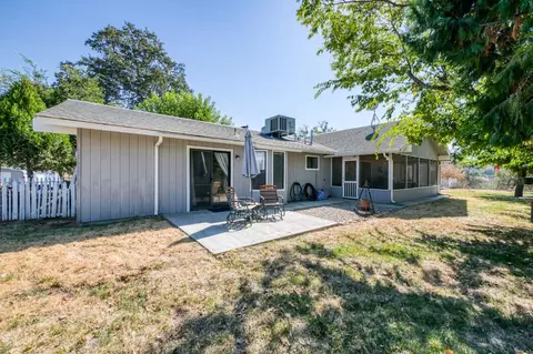 Exterior - 46250 Brookside Rd, Miramonte, CA 93641 photo 14 of 24
