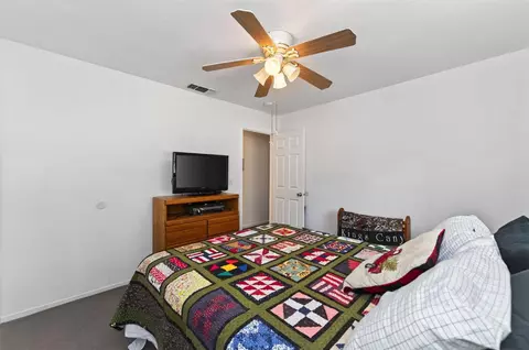 Bedroom - 46250 Brookside Rd, Miramonte, CA 93641 photo 5 of 7