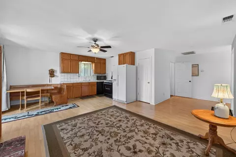 Entry Way - 46250 Brookside Rd, Miramonte, CA 93641 photo 3 of 3
