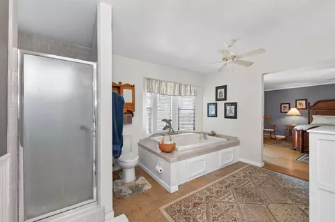 Bath - 46250 Brookside Rd, Miramonte, CA 93641 photo 5 of 6