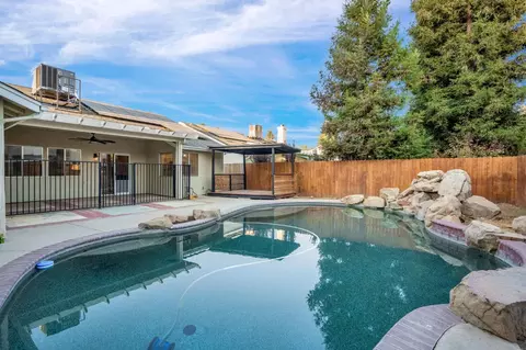 Exterior - 2110 Goshen Ave, Clovis, CA 93611 photo 10 of 16