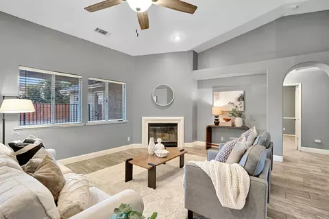 Living - 2110 Goshen Ave, Clovis, CA 93611 photo 1 of 3