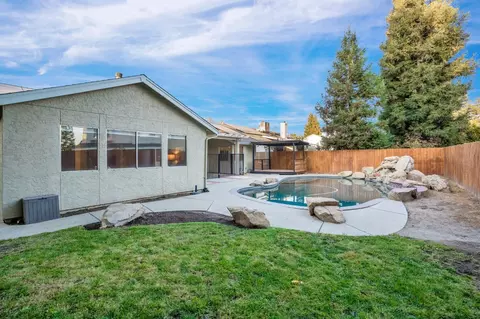Exterior - 2110 Goshen Ave, Clovis, CA 93611 photo 12 of 16