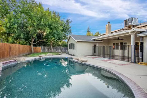 Exterior - 2110 Goshen Ave, Clovis, CA 93611 photo 9 of 16