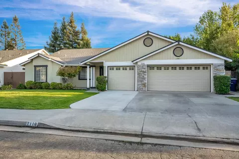 Exterior - 2110 Goshen Ave, Clovis, CA 93611 photo 6 of 16