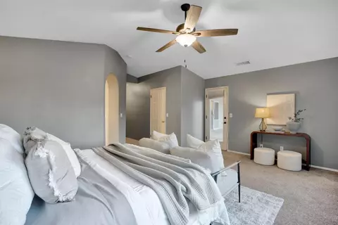 Bedroom - 2110 Goshen Ave, Clovis, CA 93611 photo 8 of 8