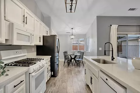 Kitchen - 2110 Goshen Ave, Clovis, CA 93611 photo 2 of 9