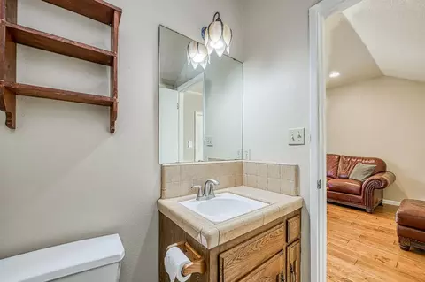 Bath - 11249 Mountain View Dr, Madera, CA 93636 photo 3 of 3