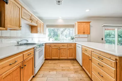 Kitchen - 11249 Mountain View Dr, Madera, CA 93636 photo 3 of 3
