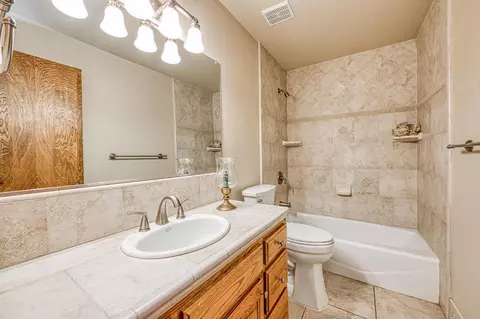 Bath - 11249 Mountain View Dr, Madera, CA 93636 photo 1 of 3