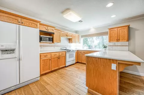 Kitchen - 11249 Mountain View Dr, Madera, CA 93636 photo 2 of 3