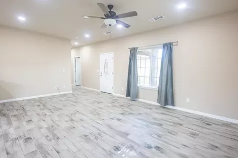 Living - 1707 Sylvia St, Selma, CA 93662 photo 2 of 5