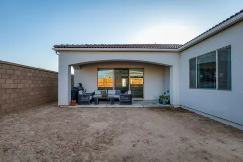 Exterior - 1609 Atlantica Dr S, Madera, CA 93636 photo 4 of 10