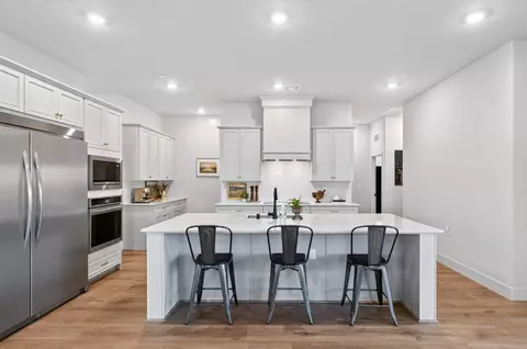 Kitchen - 1609 Atlantica Dr S, Madera, CA 93636 photo 1 of 5
