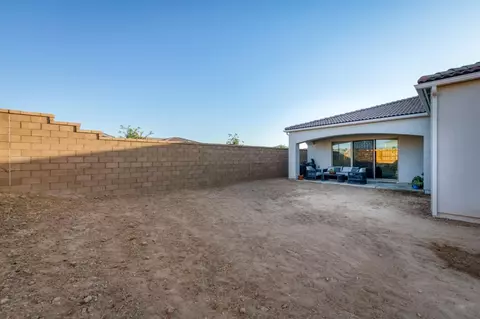 Exterior - 1609 Atlantica Dr S, Madera, CA 93636 photo 6 of 10