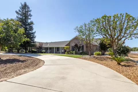 Exterior - 3589 N Markay Ave, Sanger, CA 93657 photo 7 of 8