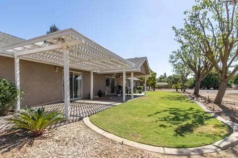 Exterior - 3589 N Markay Ave, Sanger, CA 93657 photo 4 of 8