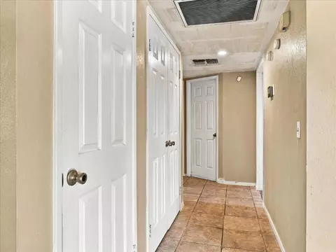 Entry Way - 18769 Farallon Rd, Madera, CA 93638 photo 2 of 2