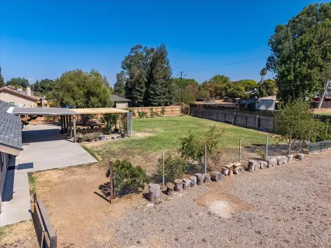 Exterior - 18769 Farallon Rd, Madera, CA 93638 photo 11 of 15