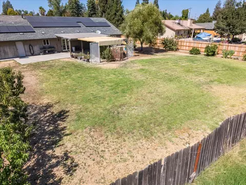 Exterior - 18769 Farallon Rd, Madera, CA 93638 photo 10 of 15