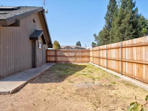 Exterior - 18769 Farallon Rd, Madera, CA 93638 photo 13 of 15
