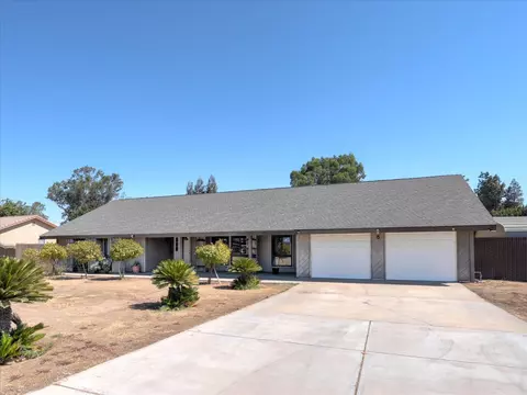 Exterior - 18769 Farallon Rd, Madera, CA 93638 photo 1 of 15