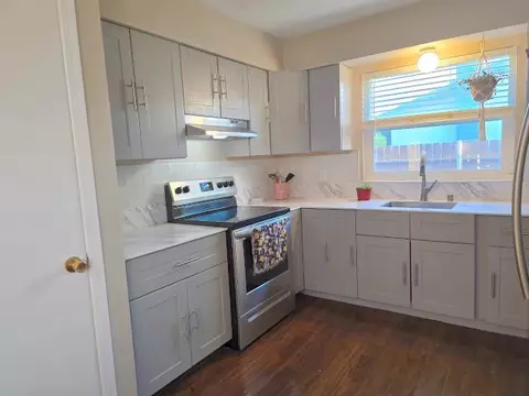 Kitchen - 1111 Stanford Ave, Clovis, CA 93611 photo 2 of 2