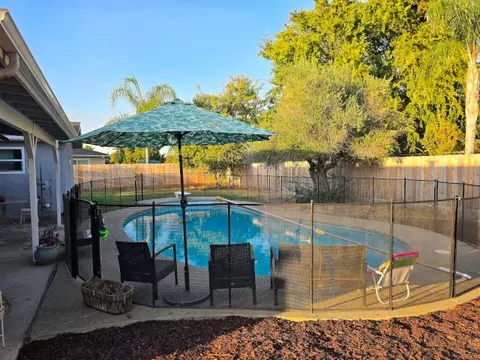 Exterior - 1111 Stanford Ave, Clovis, CA 93611 photo 2 of 4