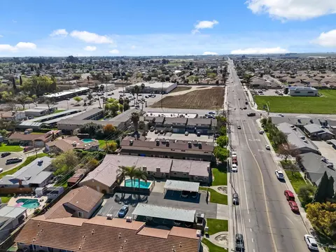 View/Area - 50 N 19th Ave #A-F, Lemoore, CA 93245 photo 14 of 16