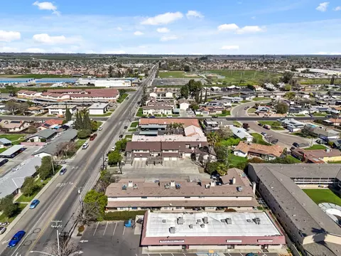 View/Area - 50 N 19th Ave #A-F, Lemoore, CA 93245 photo 7 of 16