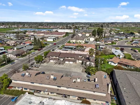 View/Area - 50 N 19th Ave #A-F, Lemoore, CA 93245 photo 3 of 16