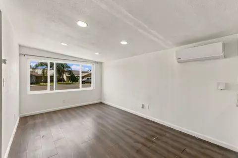 Living - 915 Sonora St, Madera, CA 93638 photo 2 of 4