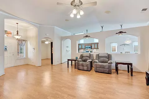 Living - 1030 Imperial Dr, Madera, CA 93637 photo 3 of 4