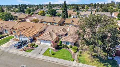 View/Area - 1030 Imperial Dr, Madera, CA 93637 photo 5 of 10