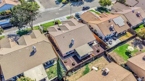 View/Area - 1030 Imperial Dr, Madera, CA 93637 photo 7 of 10