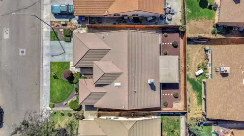 View/Area - 1030 Imperial Dr, Madera, CA 93637 photo 8 of 10