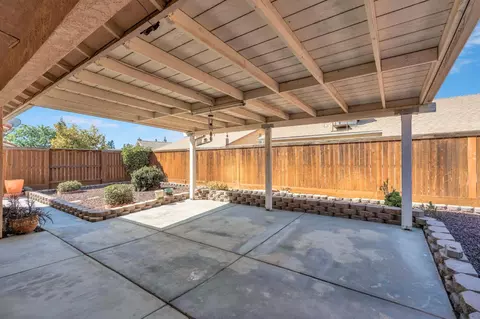 Exterior - 1030 Imperial Dr, Madera, CA 93637 photo 8 of 10