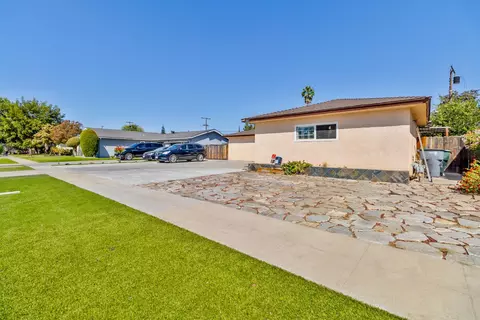 Exterior - 4555 E Fedora Ave, Fresno, CA 93726 photo 9 of 9