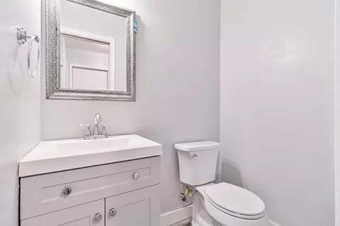 Bath - 4555 E Fedora Ave, Fresno, CA 93726 photo 3 of 3