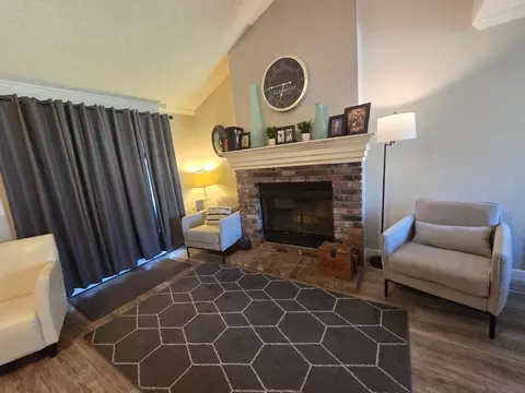 Living - 2103 E Fallbrook Ave, Fresno, CA 93720 photo 4 of 4
