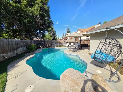Exterior - 2103 E Fallbrook Ave, Fresno, CA 93720 photo 7 of 7