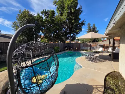 Exterior - 2103 E Fallbrook Ave, Fresno, CA 93720 photo 6 of 7